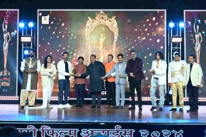 19th Bhojpuri Film Awards: Pawan Singh Wins Best Actor, Anjana Singh Bags Best Actress