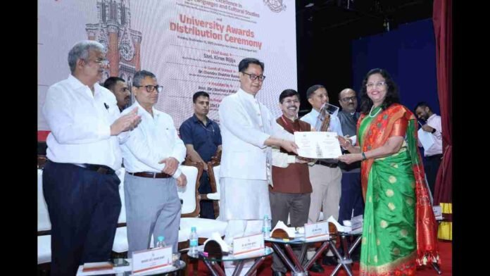 Dr. Supriya Shidhaye, Principal of VES College of Pharmacy, Received “Best Principal Award 2024-25 – Urban Area” from University of Mumbai