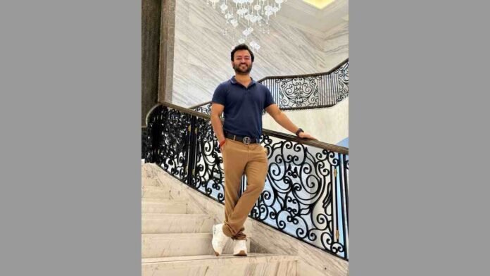 Rajveer Yadav, Bootstrapping startups, Venture capital vs bootstrapping, Youngest CEO Bengal,Youngest CEO Bengal Rajveer Yadav, Sustainable business growth, Entrepreneurship advice, Startup funding alternative, Profitable business strategy,